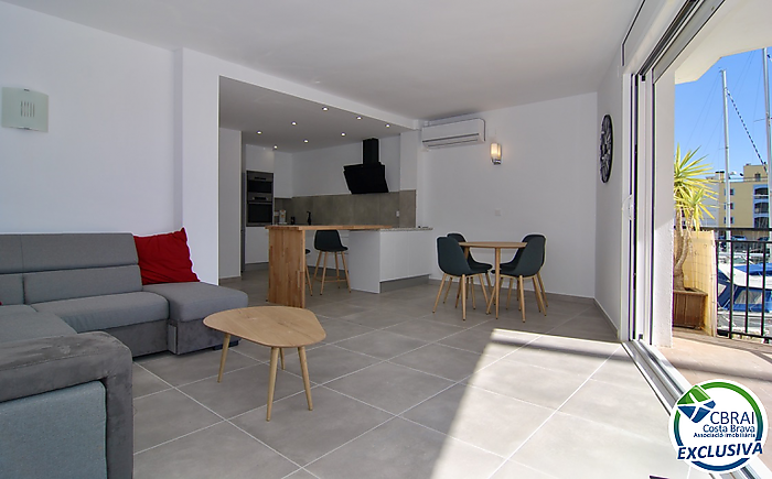 Appartement spacieux (109m2), 3 chambres, 2 terrasses, vues canal, proche du centre et de la plage, Empuriabrava - Costa Brava
