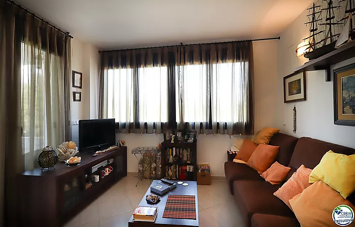 3-Bedroom Apartment with Terrace and Parking Space at Port of Llançà