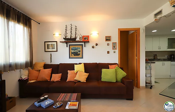 3-Bedroom Apartment with Terrace and Parking Space at Port of Llançà