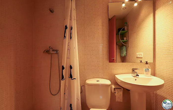 3-Bedroom Apartment with Terrace and Parking Space at Port of Llançà