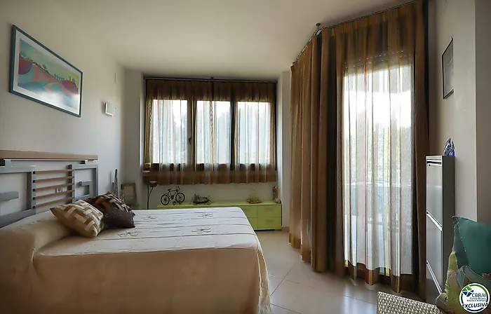 3-Bedroom Apartment with Terrace and Parking Space at Port of Llançà