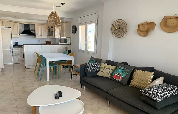 MAGNIFICENT APARTMENT WITH SEA VIEW IN SALATA ROSAS with tourist license