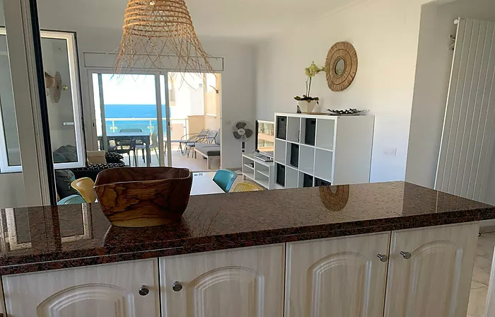 MAGNIFICENT APARTMENT WITH SEA VIEW IN SALATA ROSAS with tourist license