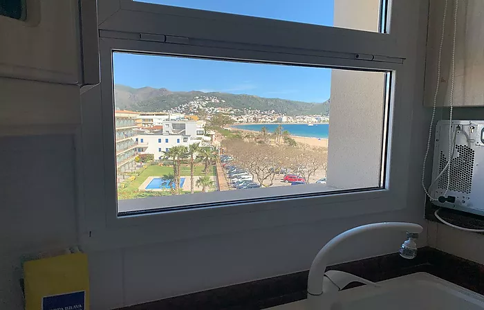 MAGNIFICENT APARTMENT WITH SEA VIEW IN SALATA ROSAS with tourist license