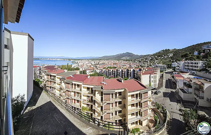 Apartment with views in Puig Rom – Roses
