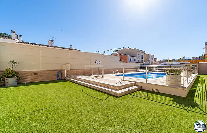 Two-bedroom flat with communal pool – Mas Oliva, Roses