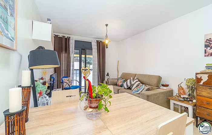 Two-bedroom flat with communal pool – Mas Oliva, Roses