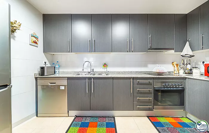 Two-bedroom flat with communal pool – Mas Oliva, Roses