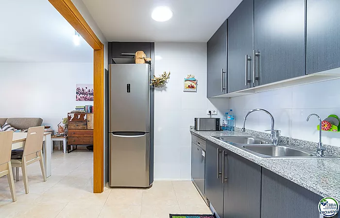 Two-bedroom flat with communal pool – Mas Oliva, Roses