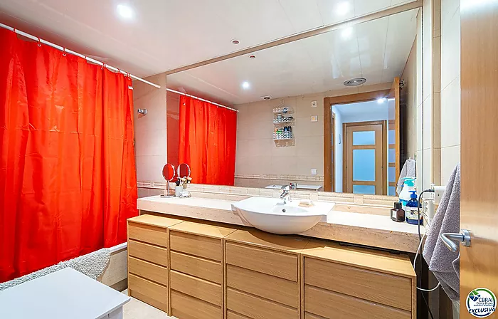 Two-bedroom flat with communal pool – Mas Oliva, Roses