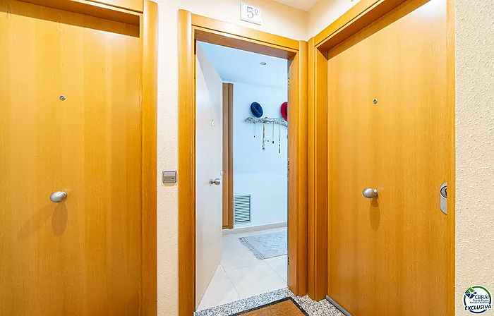 Two-bedroom flat with communal pool – Mas Oliva, Roses