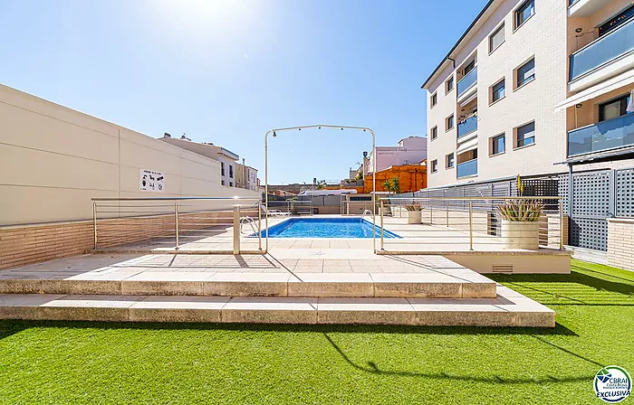 Two-bedroom flat with communal pool – Mas Oliva, Roses