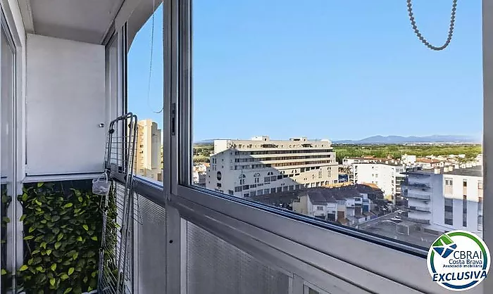 SÍLVIA  Cozy 2-bedroom apartment 50 m from the beach with tourist rental license
