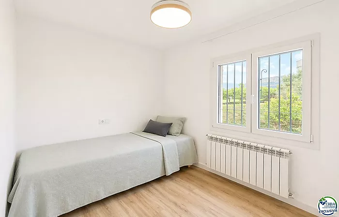 Charming house with 4 winds with a large plot and views of the Montgrí in Torre Gran (L’Estartit)