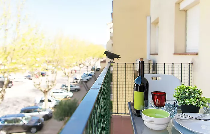 Renovated apartment with 2 bedrooms in the center of Empuriabrava