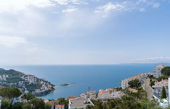 Semi-detached chalet for sale on Joan Timoneda Street