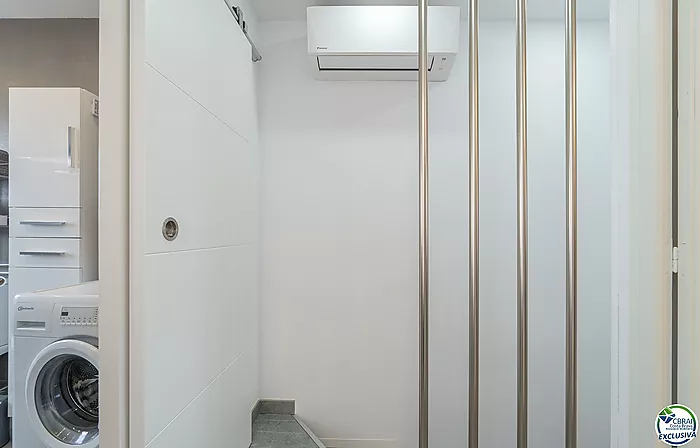 Semi-detached chalet for sale on Joan Timoneda Street