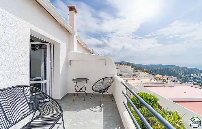 Semi-detached chalet for sale on Joan Timoneda Street