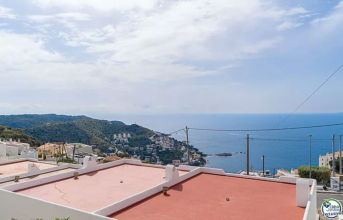 Semi-detached chalet for sale on Joan Timoneda Street