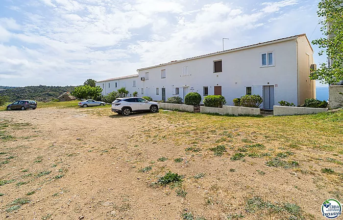 Semi-detached chalet for sale on Joan Timoneda Street