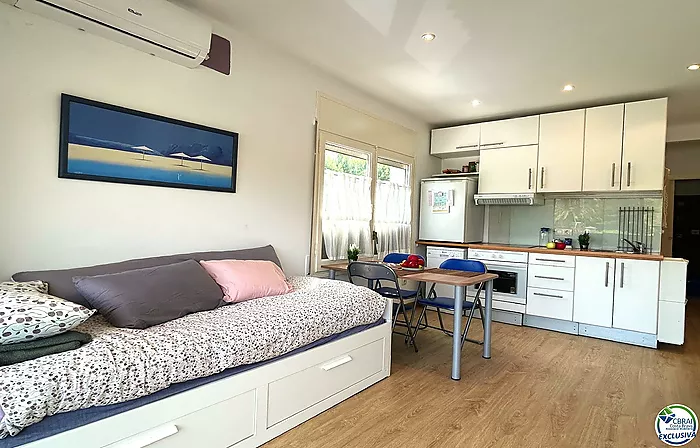 Oportunitat !!    Acollidor Apartament Reformat a El Port de Llançà