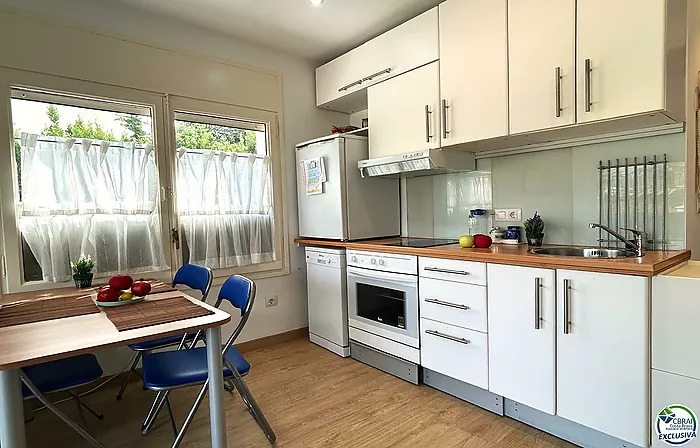Oportunitat !!    Acollidor Apartament Reformat a El Port de Llançà