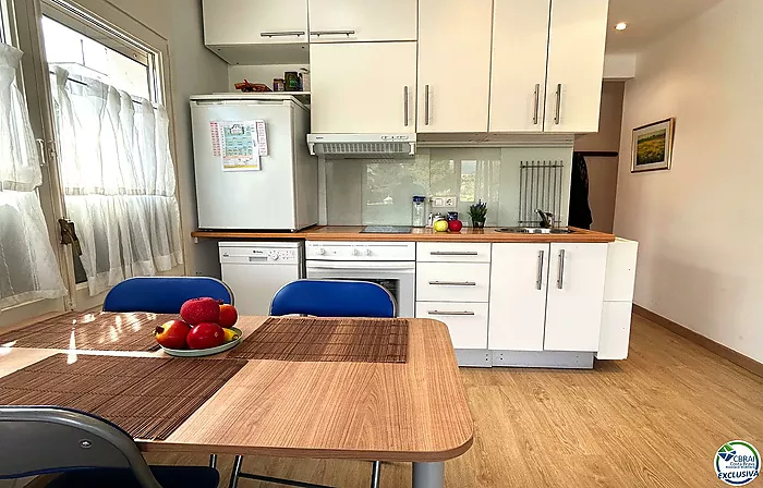 Oportunitat !!    Acollidor Apartament Reformat a El Port de Llançà