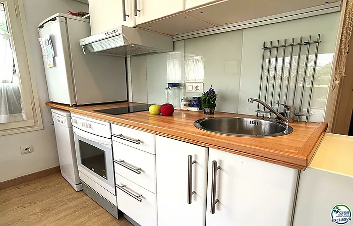 Oportunitat !!    Acollidor Apartament Reformat a El Port de Llançà