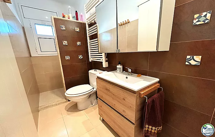 Oportunitat !!    Acollidor Apartament Reformat a El Port de Llançà
