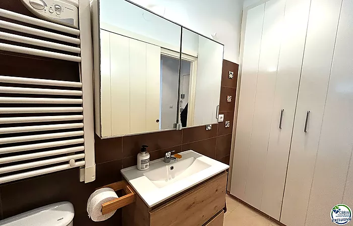 Oportunitat !!    Acollidor Apartament Reformat a El Port de Llançà