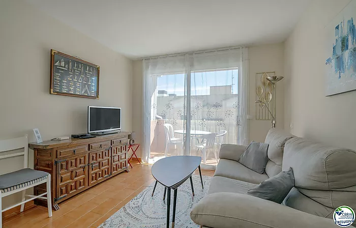 Bel appartement avec belle terrasse, et solarium avec vue sur la mer