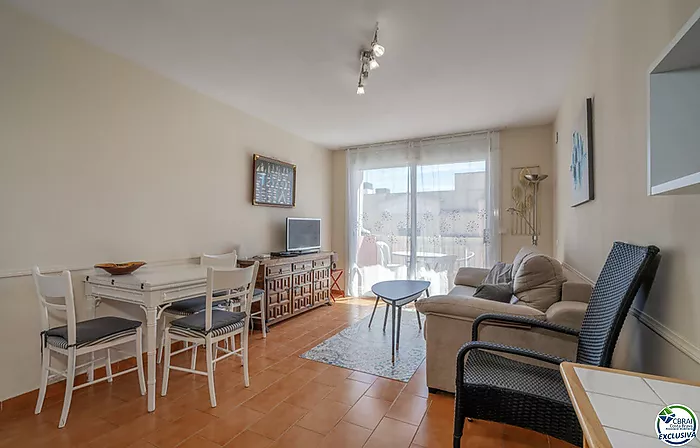 Bel appartement avec belle terrasse, et solarium avec vue sur la mer