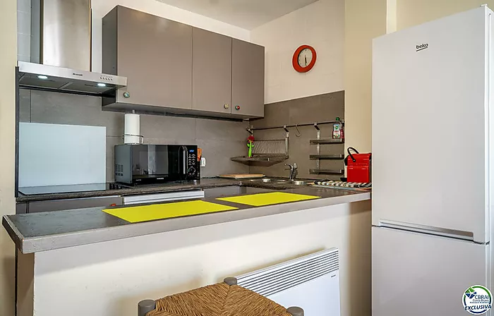 Bel appartement avec belle terrasse, et solarium avec vue sur la mer