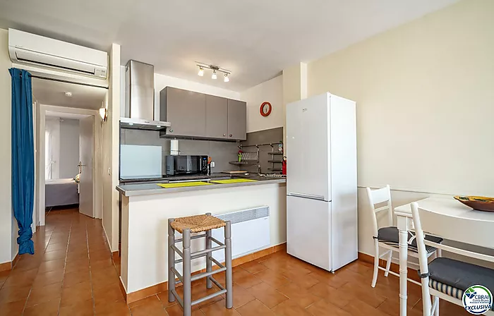 Bel appartement avec belle terrasse, et solarium avec vue sur la mer