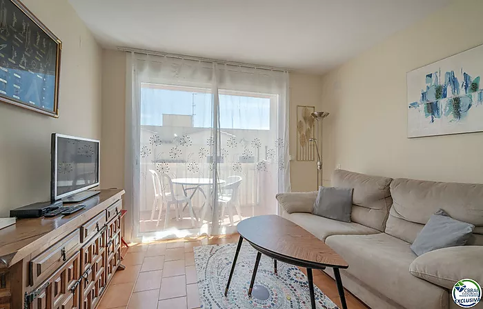 Bel appartement avec belle terrasse, et solarium avec vue sur la mer