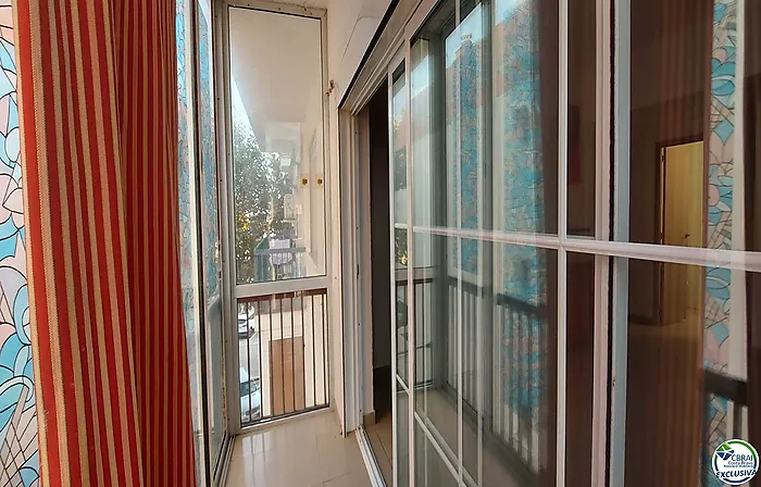 Appartement 1 chambre proche du centre avec une vue laterale mer