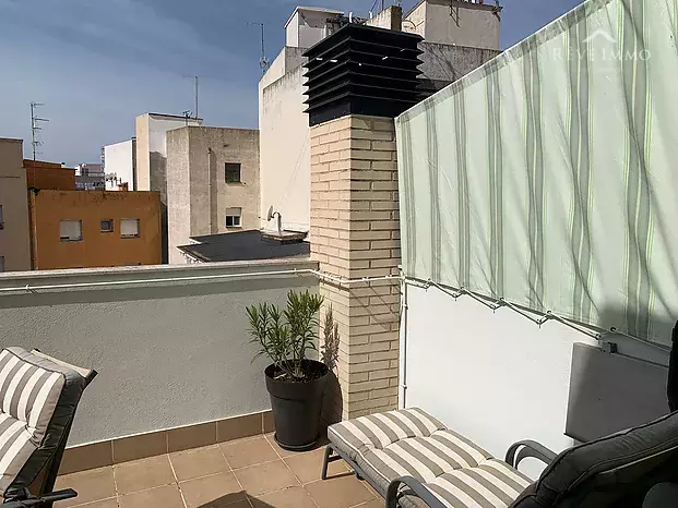 Très Bel Appartement Dernier Etage au Centre de Rosas