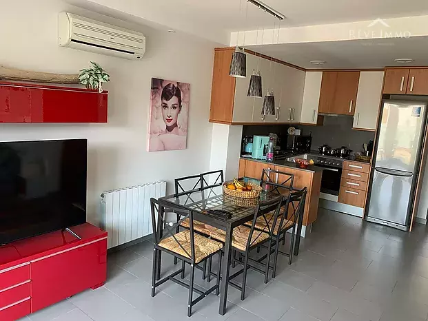 Très Bel Appartement Dernier Etage au Centre de Rosas