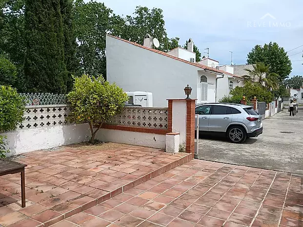 Charmante Maison 3 chambres Secteur Montseny á Empuriabrava