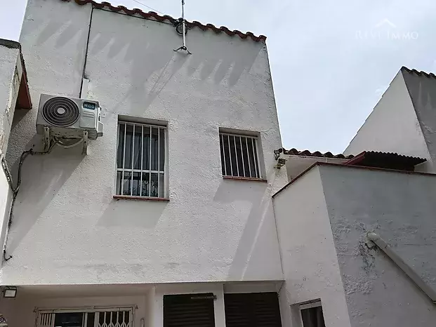 Charmante Maison 3 chambres Secteur Montseny á Empuriabrava