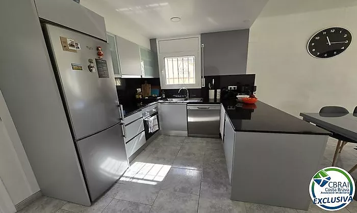 Maison avec piscine et licence touristique - secteur Peni