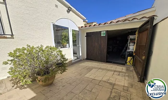 Maison avec piscine et licence touristique - secteur Peni