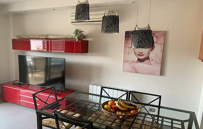 Très Bel Appartement Dernier Etage au Centre de Rosas