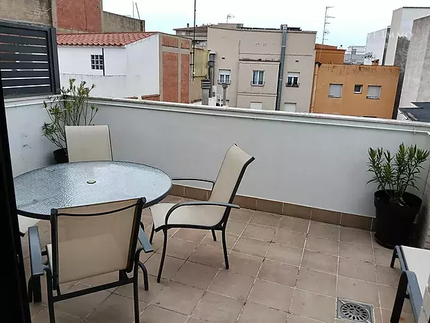 Très Bel Appartement Dernier Etage au Centre de Rosas