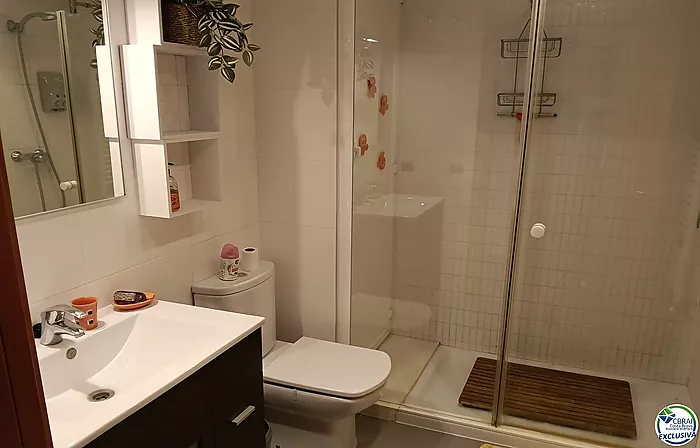 Très Bel Appartement Dernier Etage au Centre de Rosas