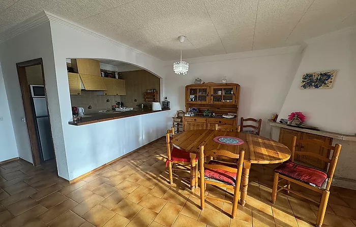 Appartement à Empuriabrava avec vue sur le port et amarrage privé