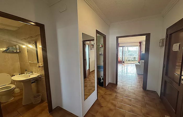 Appartement à Empuriabrava avec vue sur le port et amarrage privé