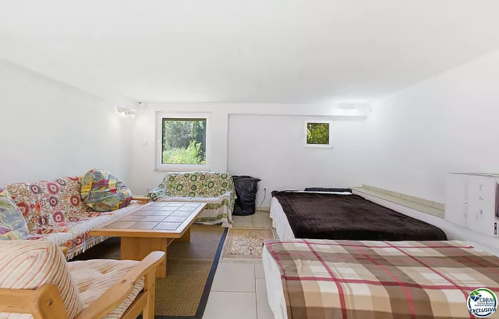 VILLA INDIVIDUELLE AVEC VUE MER, LICENCE TOURISTIQUE ET JARDIN FRUITIER