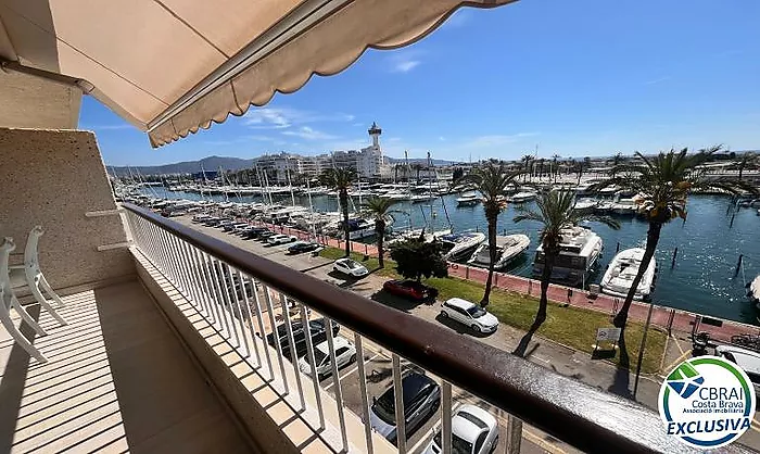 PORT GREC Exclusivo apartamento renovado con vistas panorámicas al mar y al canal