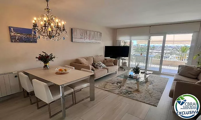 PORT GREC Exclusivo apartamento renovado con vistas panorámicas al mar y al canal